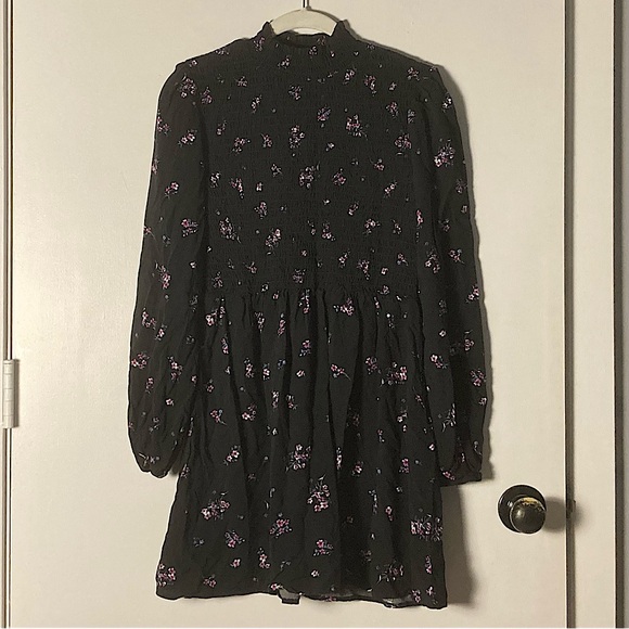 wild fable Dresses & Skirts - Wild Fable Black Floral Smocked Long Sleeve Midi Dress Size Small